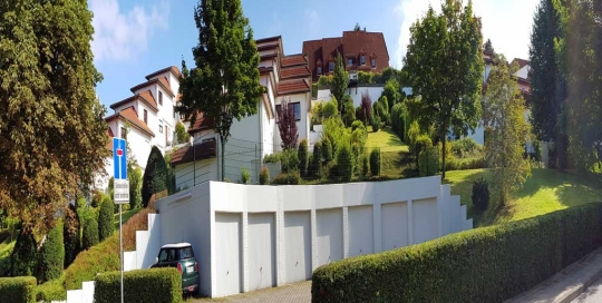 Schön gepflegte Grünanlage in Hamburg